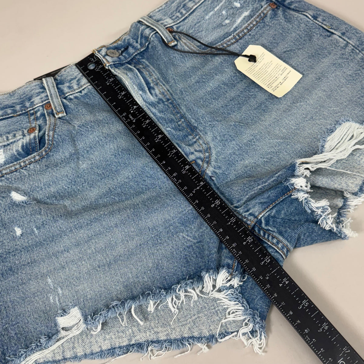 LEVIS 501 Original Fit High Rise Shorts Women's Sz 33 Vague Finish Medium Wash